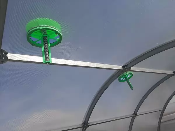 Автоматический клапан проветривания теплицы